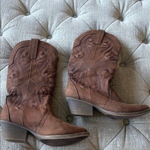 Magellan Brown Women's Size 7‎ cowboy western Boots